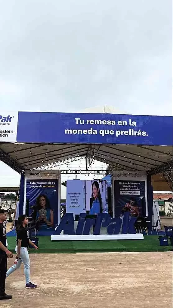 techo-10x10m-stand-airpak