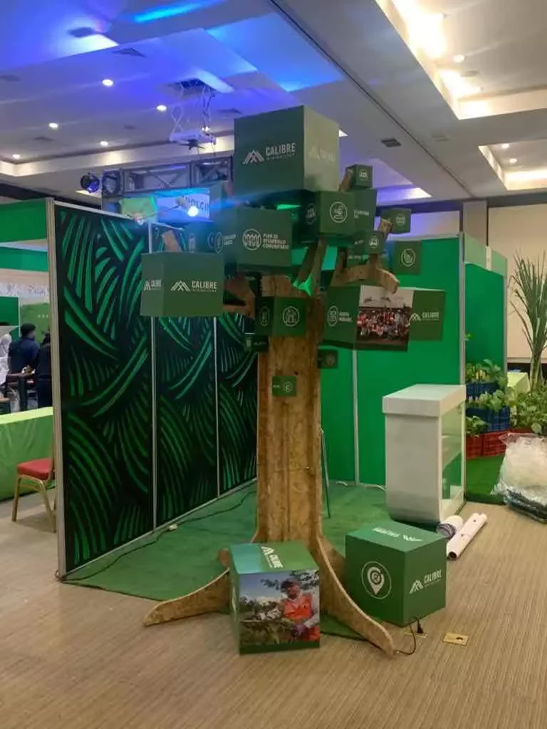 Stand-y-arbol-desmontable-personalizado-calibre-mining-equinnox-gold