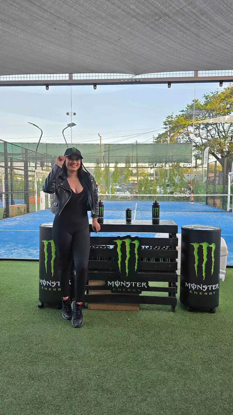 activación-marca-monster-energy-torneo-padel-raqueteo