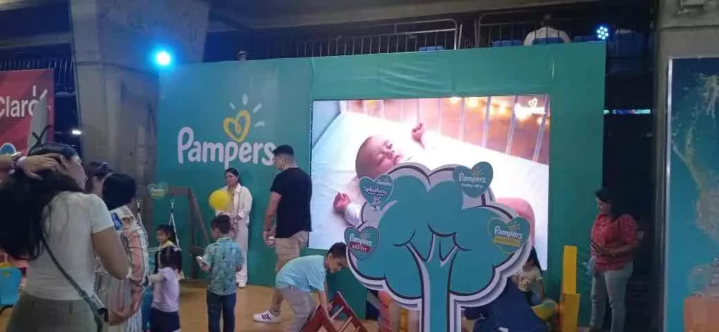 zona-experiencia-pampers-show-bluey